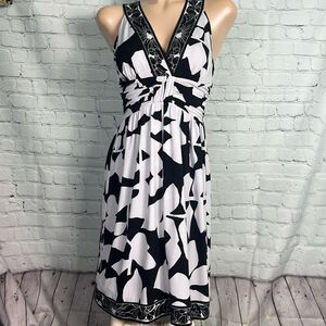 White House Black Market Size 4